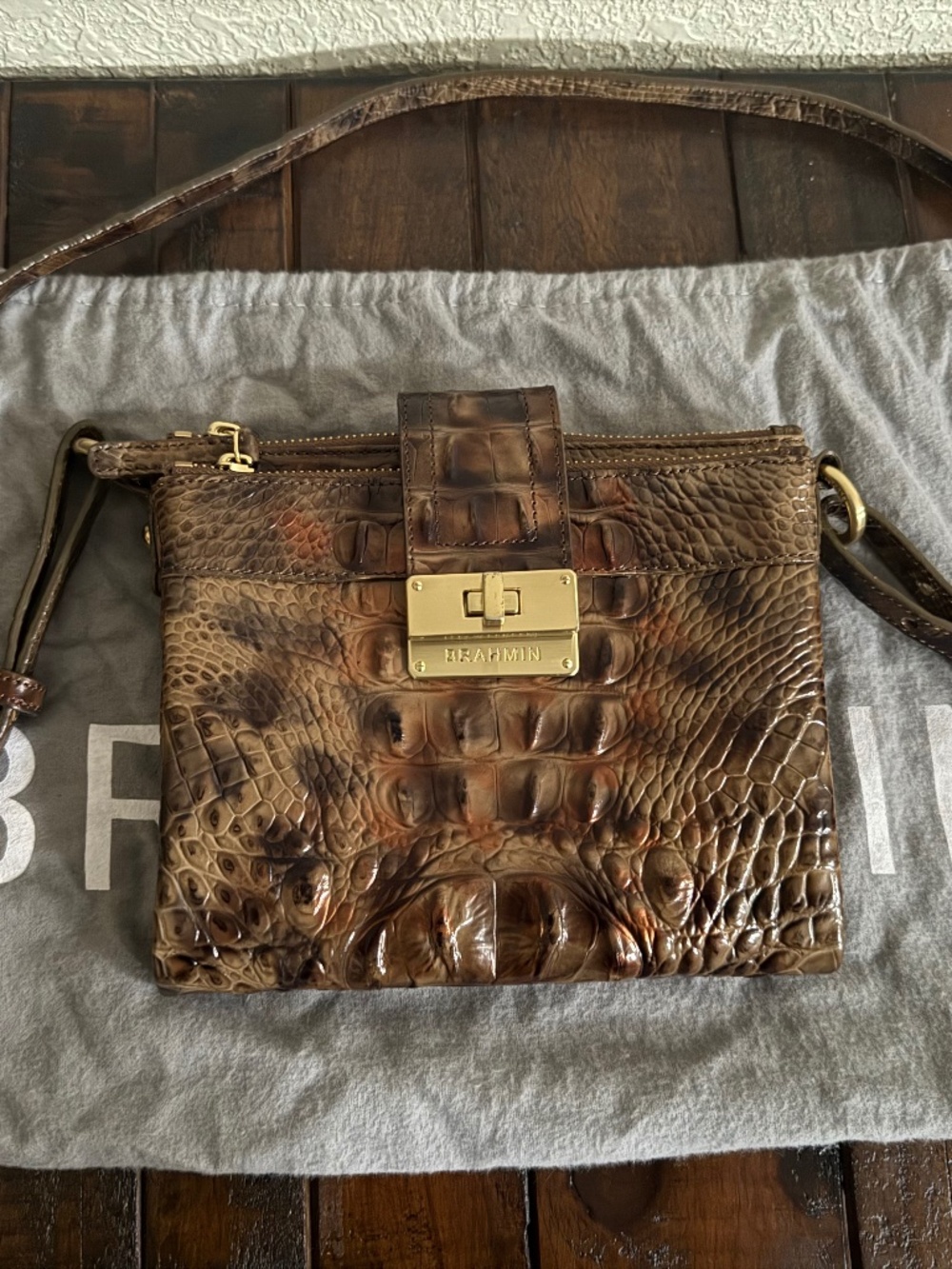 BRAHMIN Mojito Crossbody in Pecan Melbourne